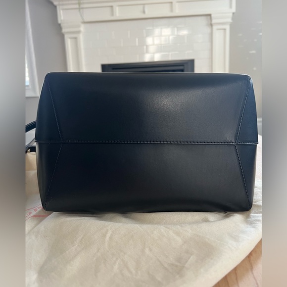 Mansur Gavriel Bucket Bag - Black with Gold lining - Picture 6 of 9